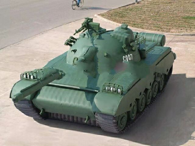 潜山充气坦克战车